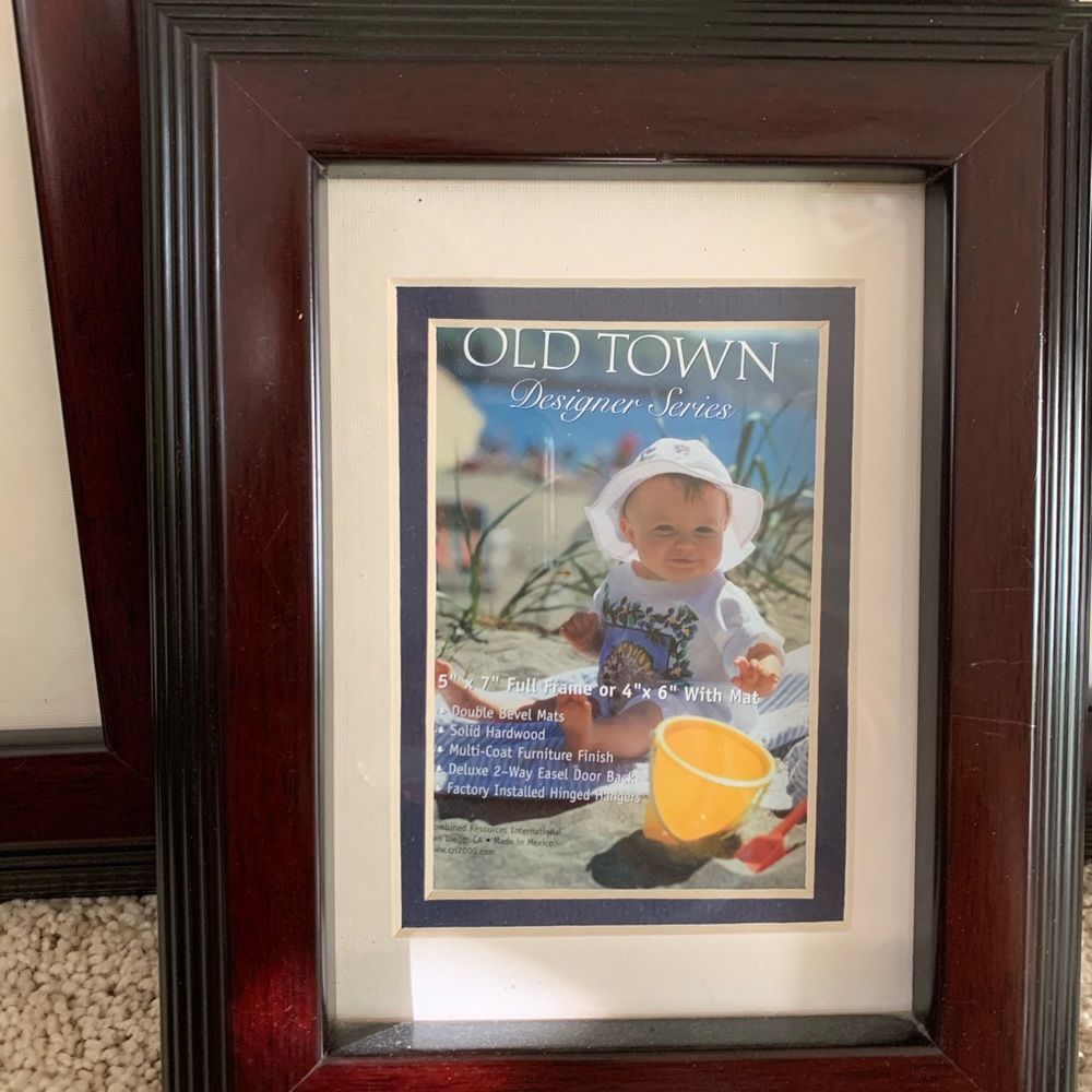 Complete set of Picture frames - Picture 2 of 3
